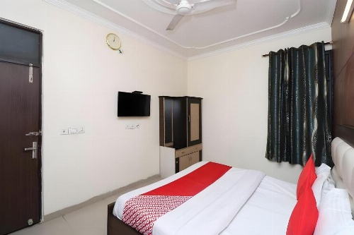 Airport Hotel Mayank Residency image 43