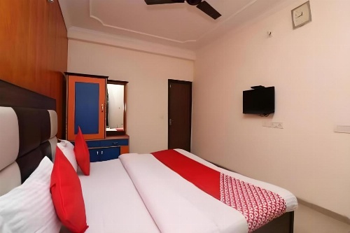 Airport Hotel Mayank Residency image 46
