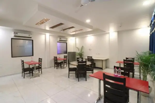 Airport Hotel Mayank Residency 7